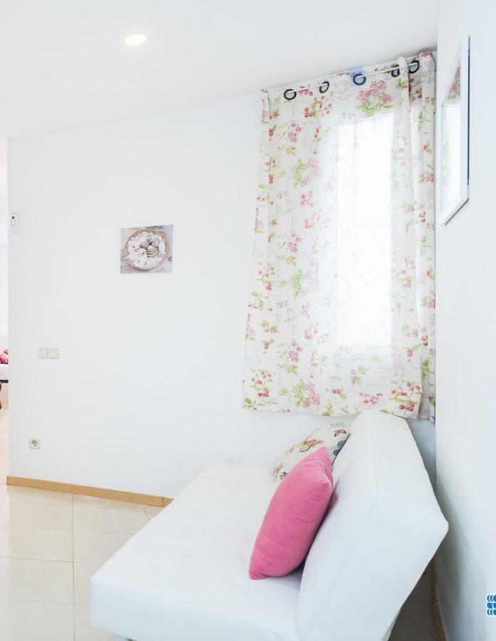 Cozy Studio With Amazing Terrace Near Plaza Espana Barcelona Bagian luar foto